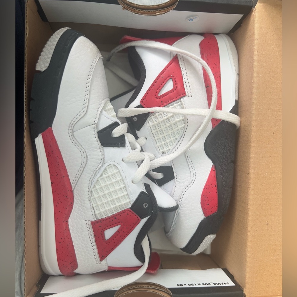 Jordan 4’s